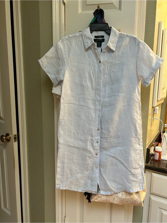 Tahari Dresses & Skirts - Tahari Blue and White Button-Front Linen Shirt Dress